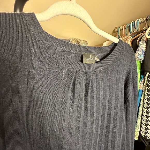 NWOT Cliche Small Sweater - Picture 3 of 6